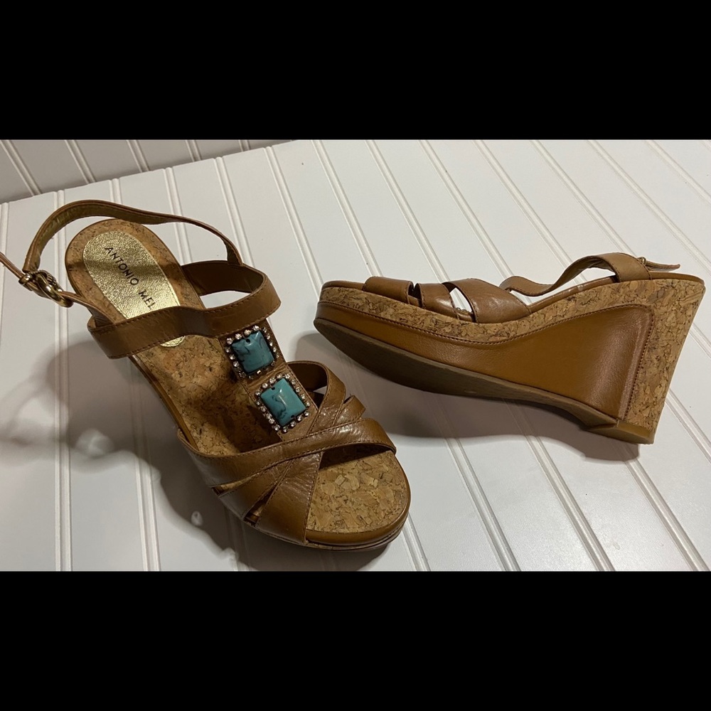 NWOT Antonio Melani cork wedge sandal